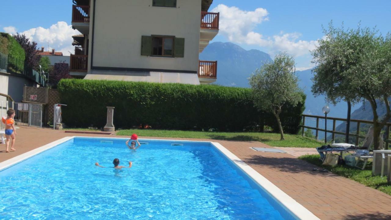 Sweet Residence Tenno Esterno foto